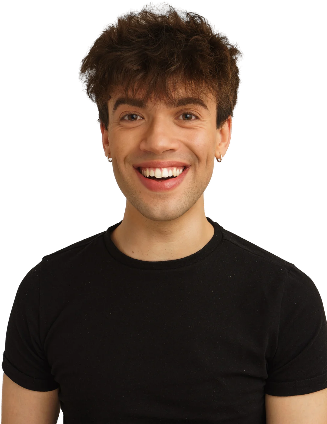 Igor Morales sonriendo, con camiseta negra
